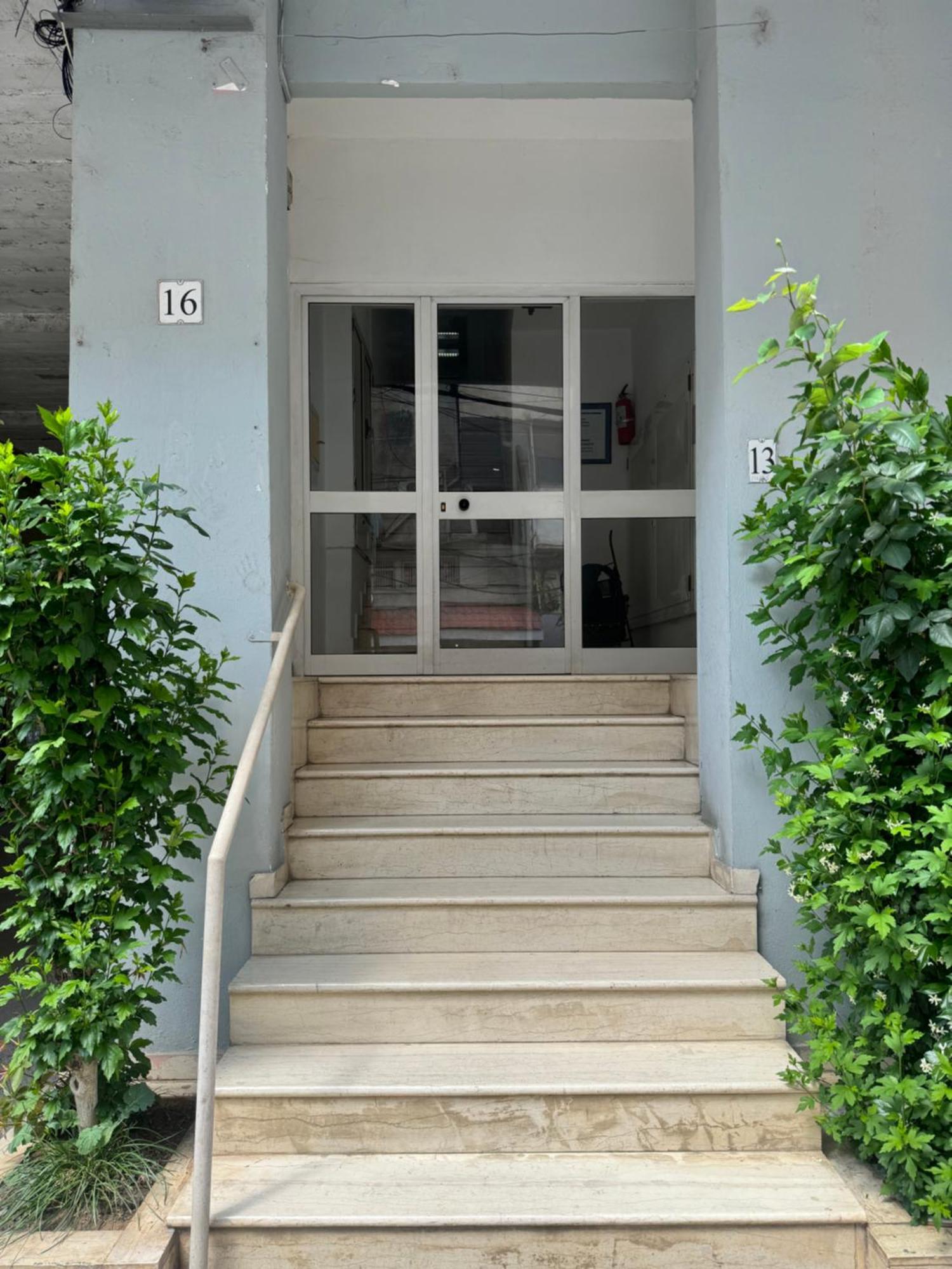 Piazza Center Studio Тирана Экстерьер фото